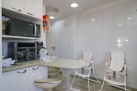 Apartamento para alugar com 300m², 3 quartos e 8 vagasCozinha