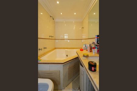 Apartamento para alugar com 300m², 3 quartos e 8 vagasBanheiro da Suíte 1