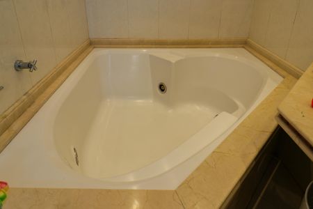 Apartamento para alugar com 300m², 3 quartos e 8 vagasBanheiro da Suíte 1