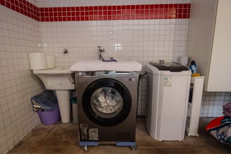 Casa à venda com 120m², 3 quartos e 2 vagasLavanderia