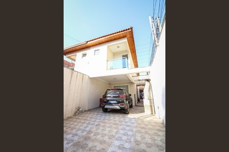 Casa à venda com 120m², 3 quartos e 2 vagasFachada