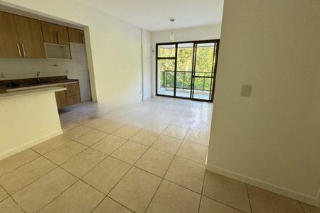 Apartamento à venda com 67m², 2 quartos e 1 vaga