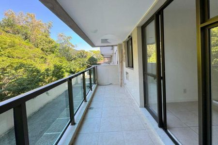 Apartamento à venda com 67m², 2 quartos e 1 vaga