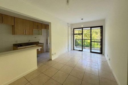 Apartamento à venda com 67m², 2 quartos e 1 vaga