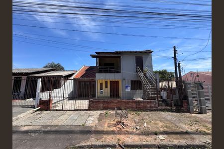 Casa à venda com 300m², 2 quartos e 2 vagasFachada 