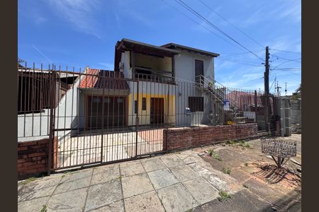 Casa à venda com 300m², 2 quartos e 2 vagasFachada 
