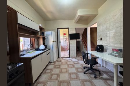 Casa à venda com 300m², 2 quartos e 2 vagasCozinha