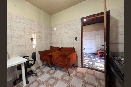 Casa à venda com 300m², 2 quartos e 2 vagasCozinha