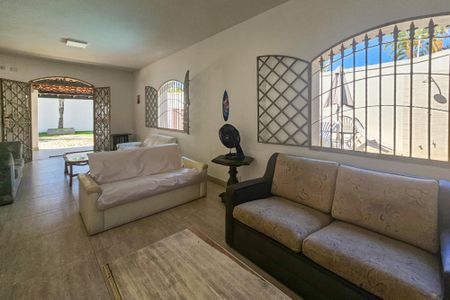 Casa para alugar com 400m², 4 quartos e 6 vagasSala