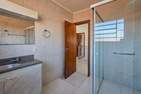 Casa para alugar com 400m², 4 quartos e 6 vagasBanheiro 2