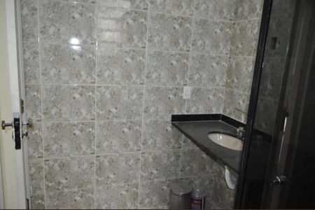 Casa de condomínio à venda com 240m², 3 quartos e 1 vagaBanheiro