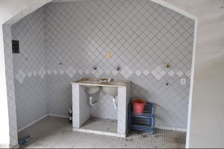 Casa de condomínio à venda com 240m², 3 quartos e 1 vagaÁrea de Serviço