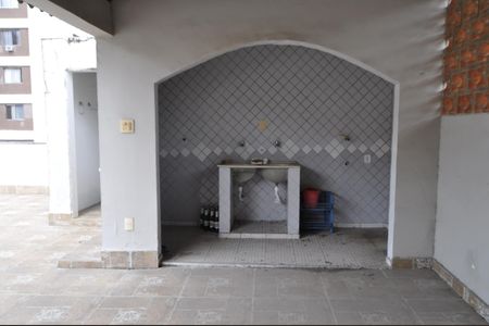 Casa de condomínio à venda com 240m², 3 quartos e 1 vagaÁrea de Serviço