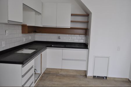 Casa de condomínio à venda com 240m², 3 quartos e 1 vagaCozinha