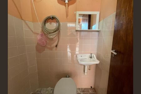 Casa à venda com 158m², 3 quartos e 2 vagasBanheiro 3