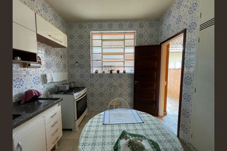 Casa à venda com 158m², 3 quartos e 2 vagasCozinha