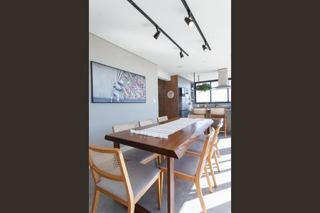 Apartamento à venda com 240m², 2 quartos e 2 vagas Apartamento à venda com 240m², 2 quartos e 2 vagasSala 2