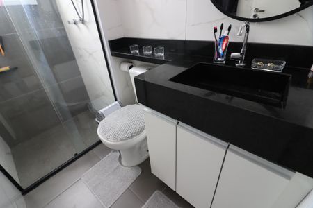 Apartamento à venda com 49m², 2 quartos e 1 vagaBanheiro Social