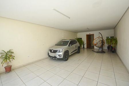 Casa à venda com 256m², 3 quartos e 6 vagasGaragem