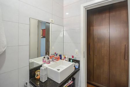 Casa à venda com 256m², 3 quartos e 6 vagasBanheiro da Suíte 3