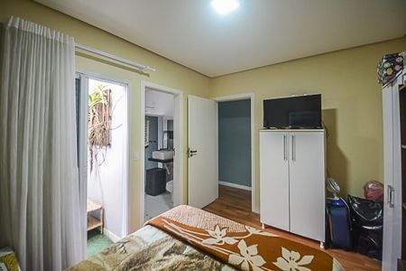 Casa à venda com 256m², 3 quartos e 6 vagasSuíte 2