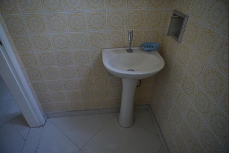 Casa à venda com 295m², 3 quartos e 2 vagasLavabo