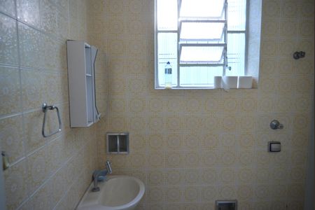 Casa à venda com 295m², 3 quartos e 2 vagasLavabo