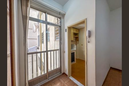 Apartamento à venda com 29m², 1 quarto e sem vaga Apartamento à venda com 29m², 1 quarto e sem vagaCorredor