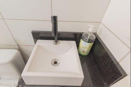 Apartamento à venda com 45m², 2 quartos e 1 vaga Apartamento à venda com 45m², 2 quartos e 1 vagaBanheiro