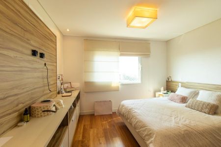 Apartamento para alugar com 189m², 4 quartos e 3 vagasQuarto 2 Suíte 2