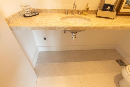 Apartamento para alugar com 189m², 4 quartos e 3 vagasLavabo