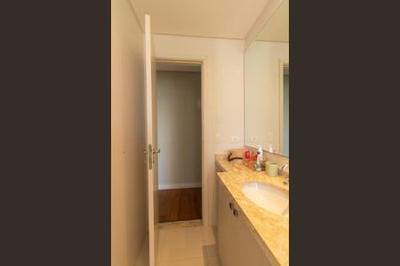 Apartamento para alugar com 189m², 4 quartos e 3 vagasBanheiro Social