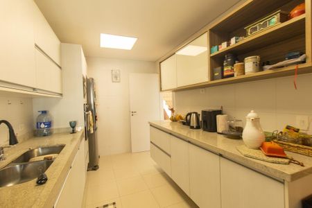 Apartamento para alugar com 189m², 4 quartos e 3 vagasCozinha