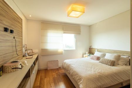 Apartamento para alugar com 189m², 4 quartos e 3 vagasQuarto 2 Suíte 2