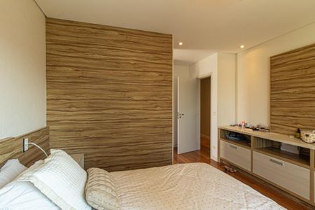 Apartamento para alugar com 189m², 4 quartos e 3 vagasQuarto 2 Suíte 2