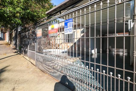 Casa à venda com 114m², 2 quartos e 2 vagasFachada