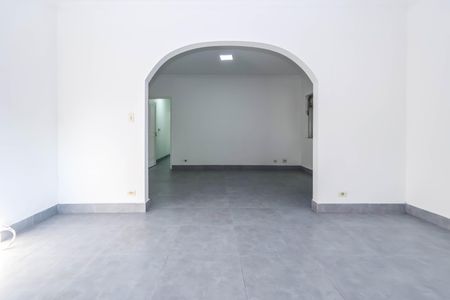 Casa à venda com 114m², 2 quartos e 2 vagasSala