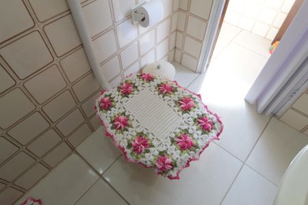 Casa à venda com 351m², 2 quartos e 1 vagaBanheiro Social 2