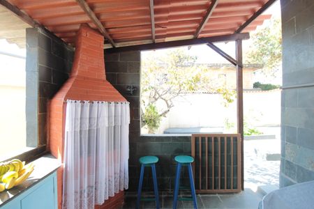 Casa à venda com 351m², 2 quartos e 1 vagaÁrea de Serviço