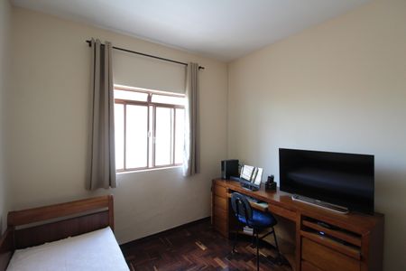 Casa à venda com 351m², 2 quartos e 1 vagaQuarto 2