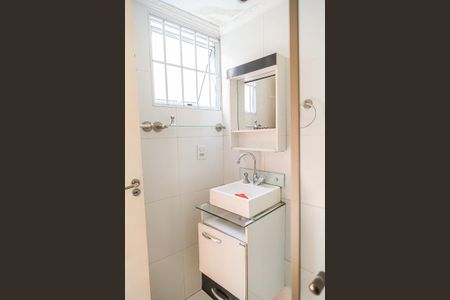 Casa à venda com 215m², 3 quartos e 2 vagas Casa à venda com 215m², 3 quartos e 2 vagasBanheiro 2