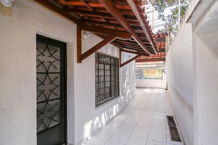 Casa à venda com 215m², 3 quartos e 2 vagas Casa à venda com 215m², 3 quartos e 2 vagasQuintal