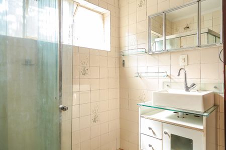 Casa à venda com 215m², 3 quartos e 2 vagas Casa à venda com 215m², 3 quartos e 2 vagasBanheiro 1