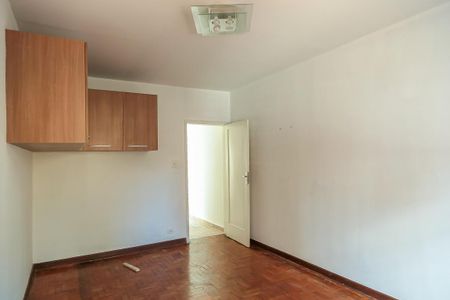 Casa à venda com 215m², 3 quartos e 2 vagas Casa à venda com 215m², 3 quartos e 2 vagasQuarto 2