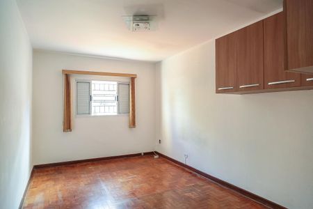 Casa à venda com 215m², 3 quartos e 2 vagas Casa à venda com 215m², 3 quartos e 2 vagasQuarto 2