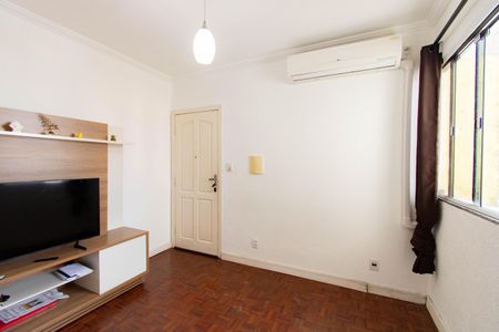 Sala de apartamento à venda com 2 quartos, 43m² em Guajuviras, Canoas