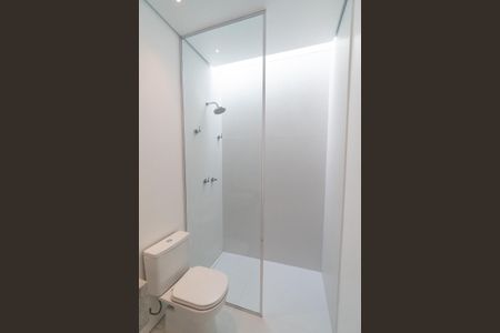 Casa à venda com 160m², 2 quartos e 2 vagasBanheiro da Suíte 1 Detalhe