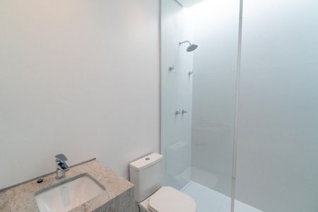 Casa à venda com 160m², 2 quartos e 2 vagasBanheiro da Suíte 1