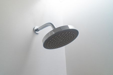 Casa à venda com 160m², 2 quartos e 2 vagasBanheiro da Suíte 1 Detalhe