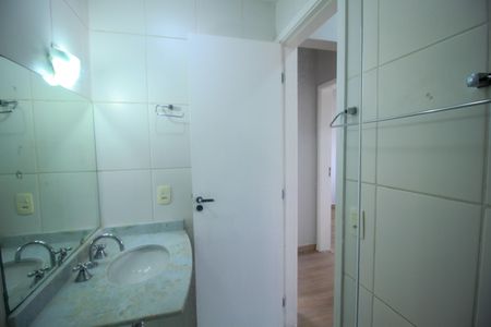 Apartamento à venda com 63m², 3 quartos e 1 vaga Apartamento à venda com 63m², 3 quartos e 1 vagaBanheiro Social
